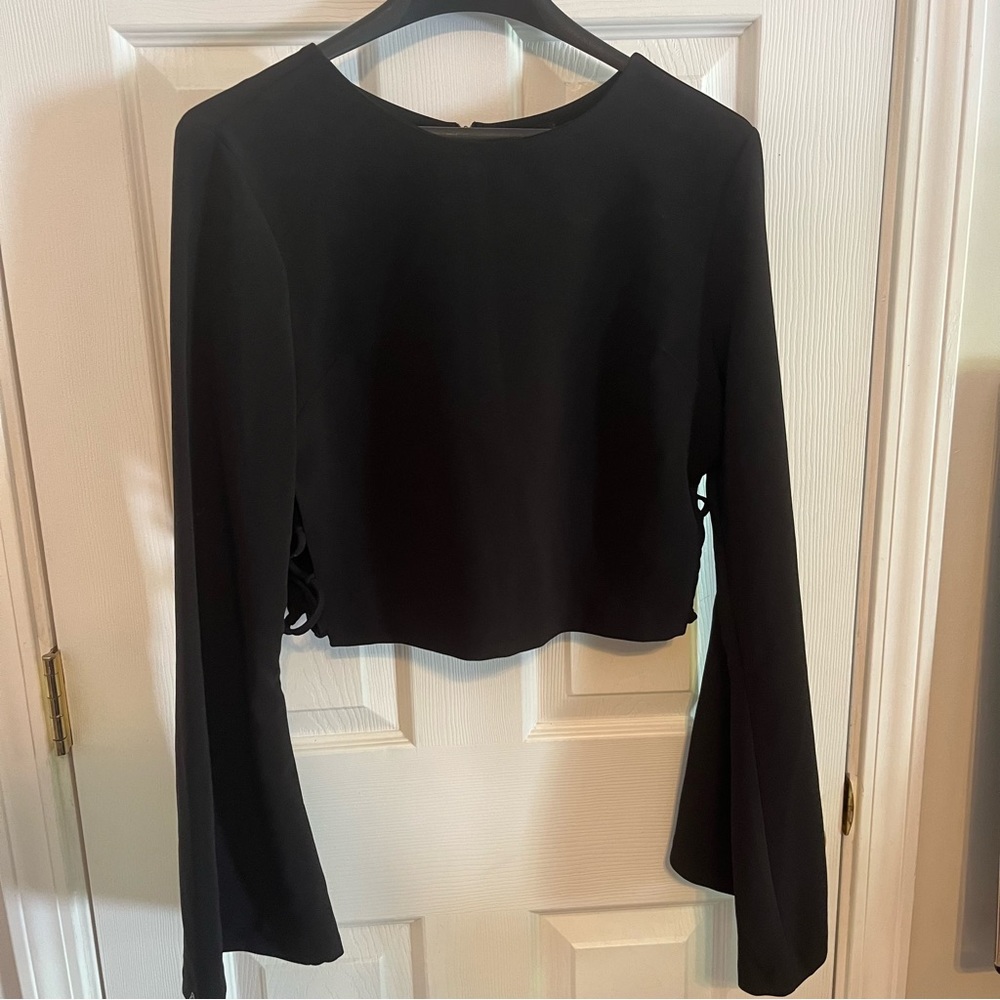 Forever 21 Black Long Sleeve Crop Top